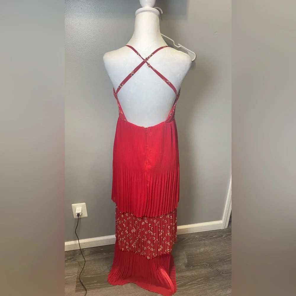 Free People x Fame Women's Kayla Maxi Gown Red Pleated Sunflowers Size 6‎
